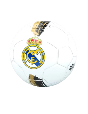 Madridisták festett Real Madrid labdája