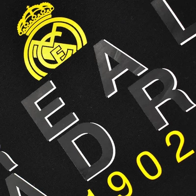 A kedvenc Real Madrid 2025/26-os sötétkék pólód