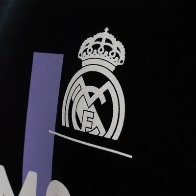 A Real Madrid 2022-2023-as fekete pólója - S