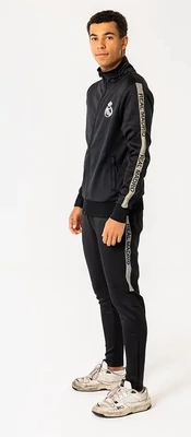 Real Madrid 2025-26 fekete melegítő szett