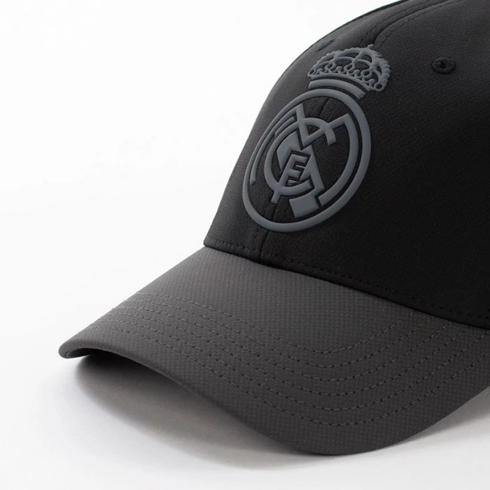 A Real Madrid fekete-szürke baseball sapkája