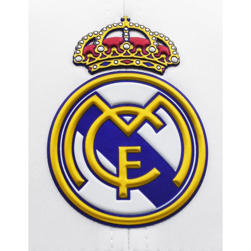 Real Madrid 2025/26 szurkolói sapkája
