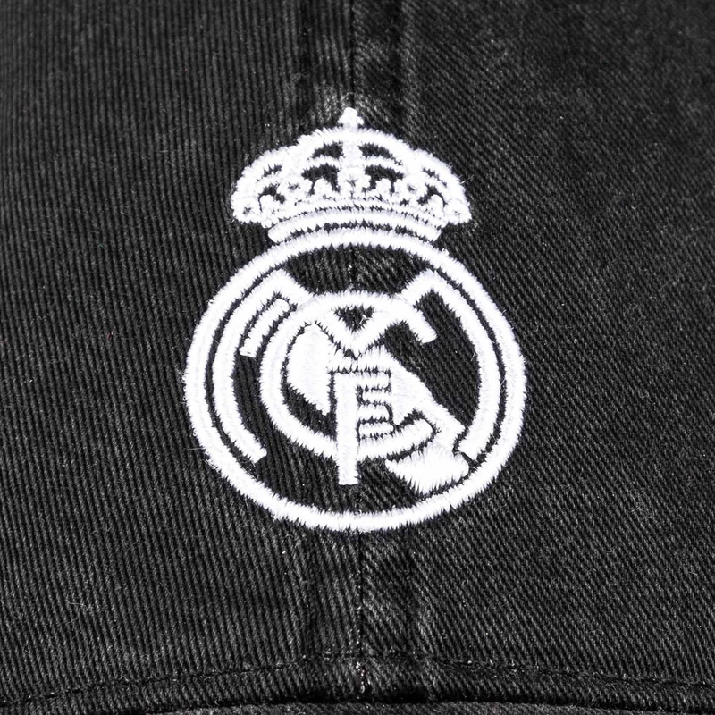 A Real Madrid koptatott baseball sapkája
